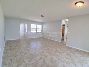 8732 Elm Leaf Ct in Port Richey, FL - Building Photo - Building Photo