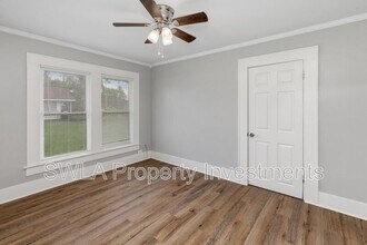 711 16th St in Lake Charles, LA - Building Photo - Building Photo