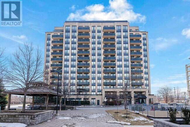 520 Steeles Ave W in Vaughan, ON - Building Photo - Building Photo