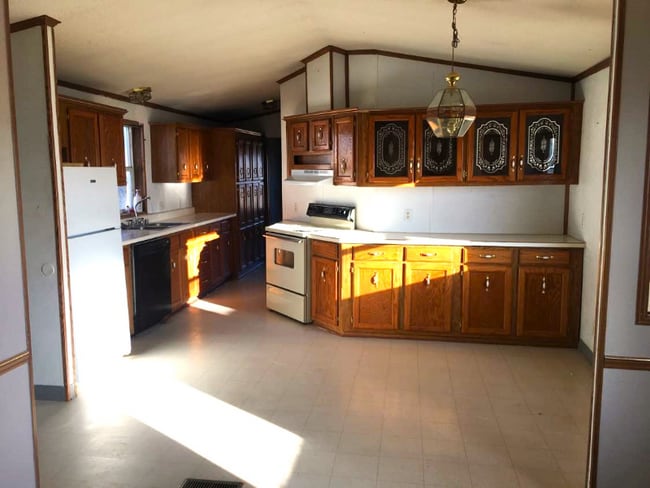 22445 Frontage Rd in Belgrade, MT - Building Photo - Building Photo