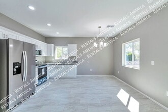 1625 N Mountain View Ave, Unit 1 in Tucson, AZ - Building Photo - Building Photo