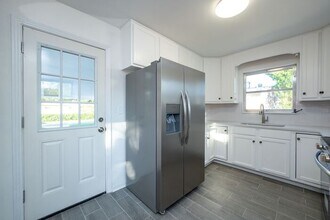 6030 Mizzell Dr in Jacksonville, FL - Building Photo - Building Photo