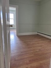 195 Cambridge Ave, Unit 195 Cambridge Ave Apt #1 in Garfield, NJ - Building Photo - Building Photo