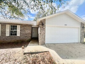 3200 Skynight Dr in Crestview, FL - Building Photo