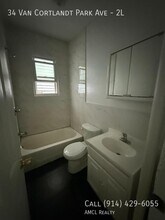 34 Van Cortlandt Park Ave in Yonkers, NY - Building Photo - Building Photo