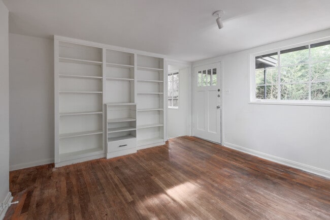 3400 Lafayette Ave in Austin, TX - Building Photo - Building Photo