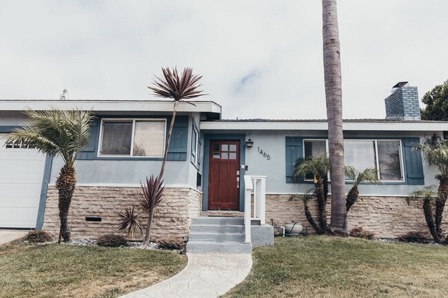 property at 1465 Frankfort St