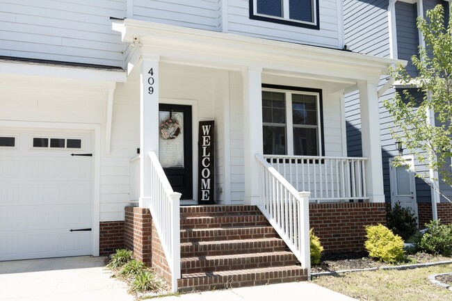 409 Wyndham Dr in Chapel Hill, NC - Building Photo - Building Photo