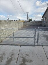 1280 Blankenship Ave, Unit 2 in Las Vegas, NV - Building Photo - Building Photo