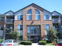 Terrace Apartments I in Milwaukee, WI - Foto de edificio - Building Photo