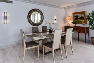 340 S Ocean Blvd in Palm Beach, FL - Building Photo - Building Photo