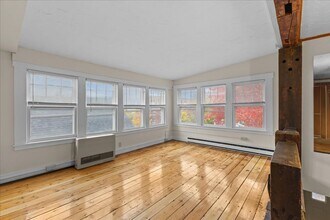 114-116-116 S Champlain St in Burlington, VT - Building Photo - Building Photo