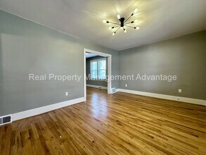 851 Gardendale St in Ferndale, MI - Building Photo - Building Photo