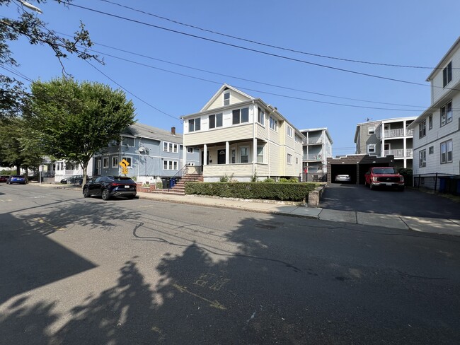 65 Boston Ave, Unit 2, Unit 2