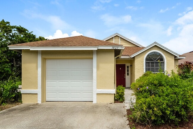 property at 7827 Farnsworth Ct