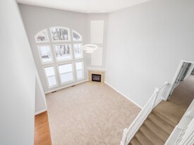 1811 Ivy St in Lewis Center, OH - Building Photo