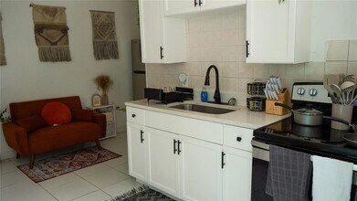 3603 N Avenida Republica de Cuba in Tampa, FL - Building Photo - Building Photo