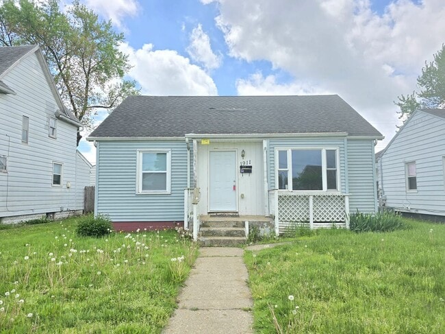 property at 1911 Milburn Blvd