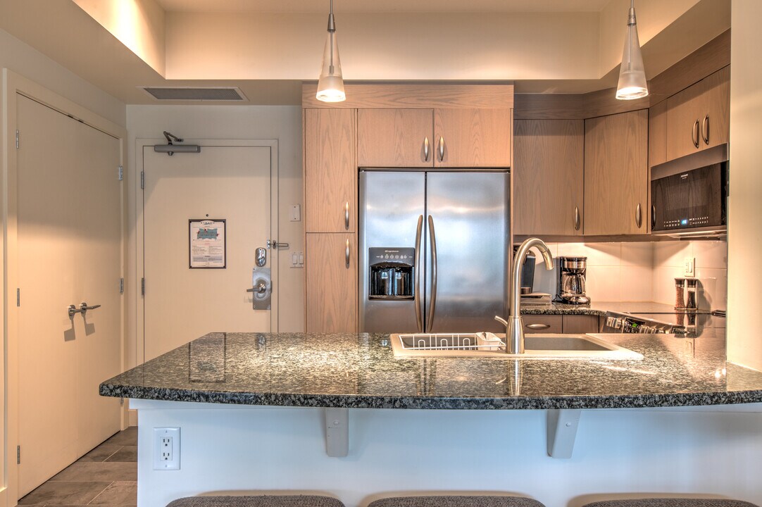 7343 Okanagan Landing Rd in Vernon, BC - Building Photo