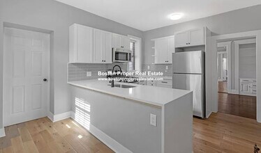 28 Glenville Ave, Unit 2 in Boston, MA - Building Photo - Building Photo