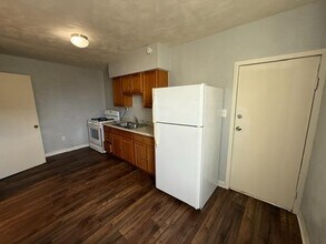 925 Broadway Ave in East Butler, PA - Building Photo - Building Photo