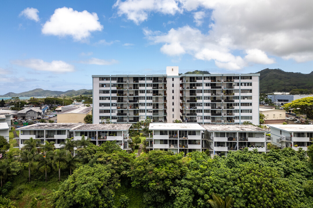 Na Pali Gardens in Kaneohe, HI - Building Photo