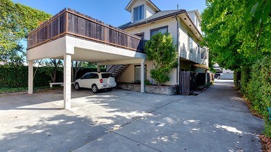 119 Highland Ave in Burlingame, CA - Foto de edificio - Building Photo