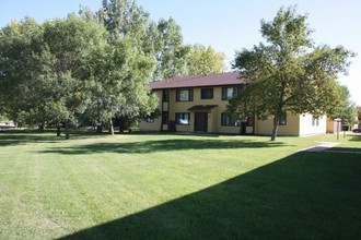 Harvey Manor Apartments in Harvey, ND - Building Photo - Building Photo