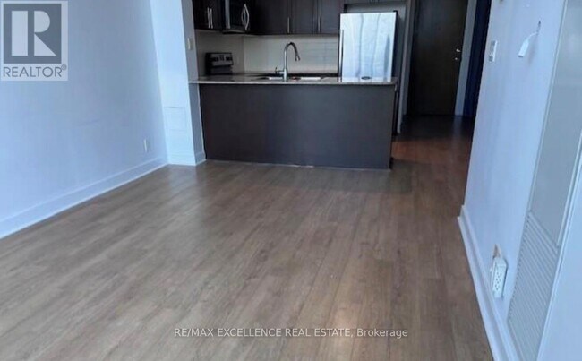 3985 Grand Park Dr in Mississauga, ON - Building Photo - Building Photo