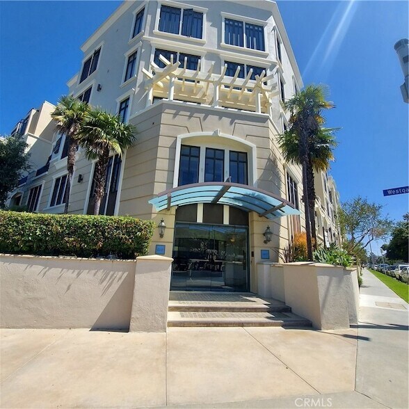 11847 Gorham Ave, Unit 201 in Los Angeles, CA - Building Photo - Building Photo