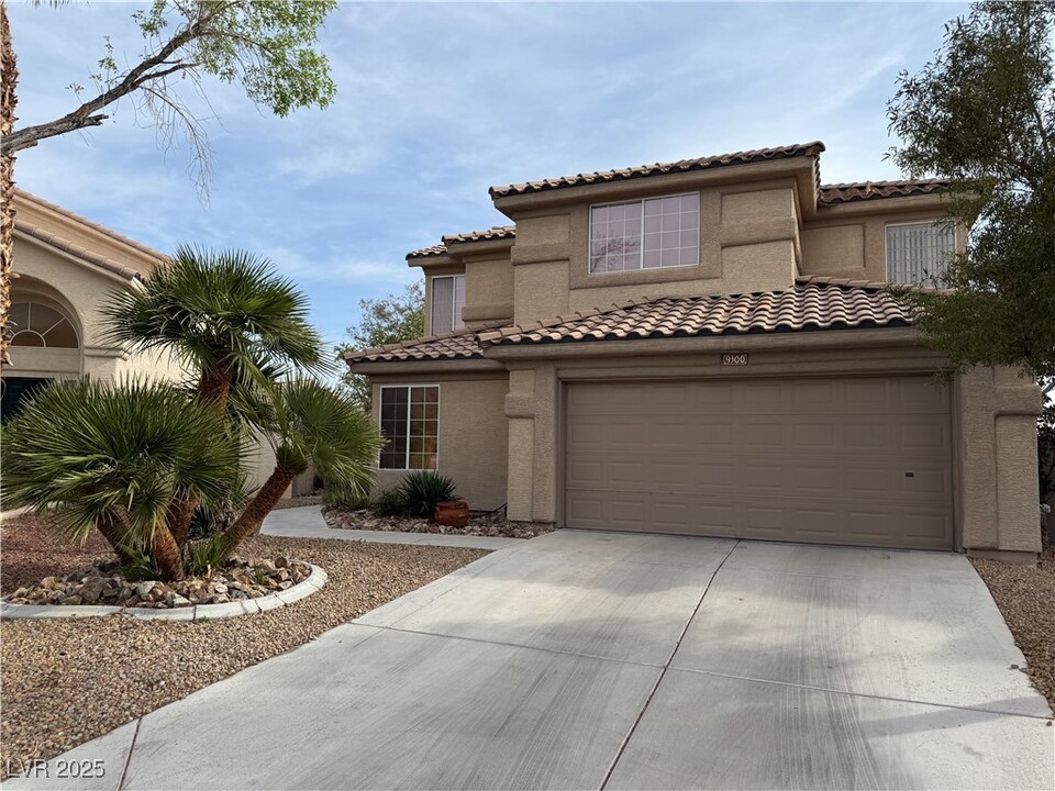 9300 Tall Wood Ln in Las Vegas, NV - Building Photo