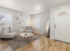 40305 Reata Rd in Palmdale, CA - Building Photo - Building Photo