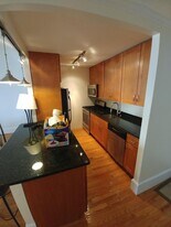 2 Hawthorne Pl, Unit 12J in Boston, MA - Building Photo
