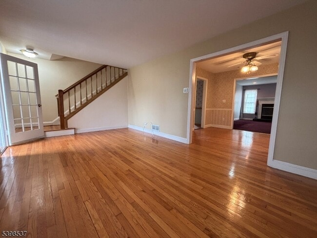 property at 434 W Inman Ave