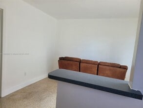 154 W 26th St in Hialeah, FL - Building Photo - Building Photo