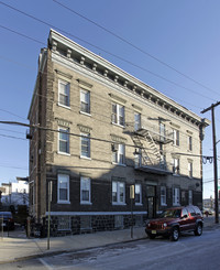 1700-1702 Kerrigan Ave in Union City, NJ - Foto de edificio - Building Photo