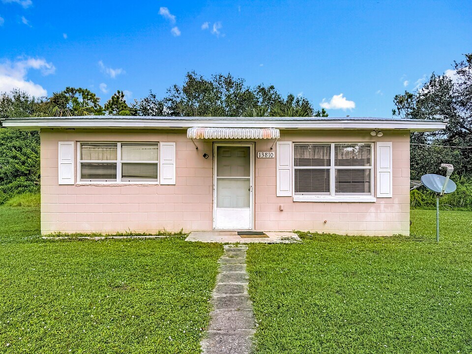 13810 Co Rd 512 in Fellsmere, FL - Building Photo