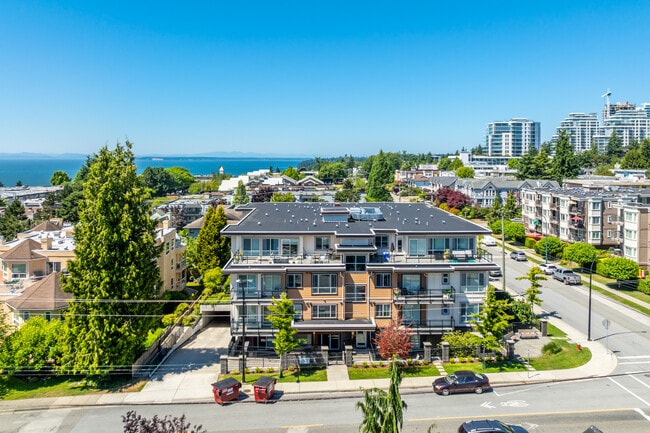 The Heights in White Rock, BC - Building Photo - Building Photo