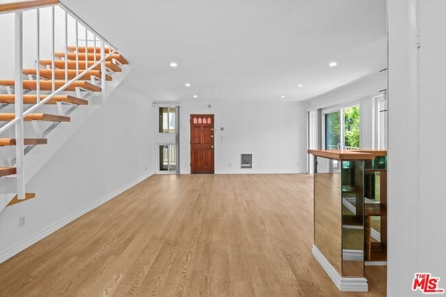 4610 Densmore Ave in Los Angeles, CA - Building Photo - Building Photo