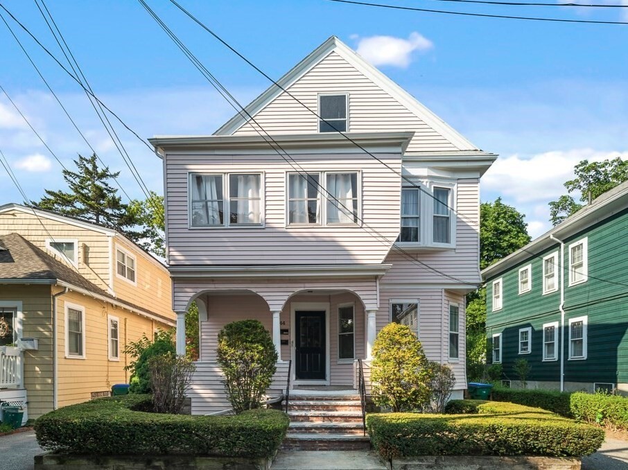 44 Greenleaf Ave in Medford, MA - Building Photo