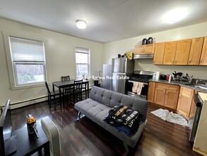 1576 Tremont St, Unit 3 in Boston, MA - Foto de edificio - Building Photo