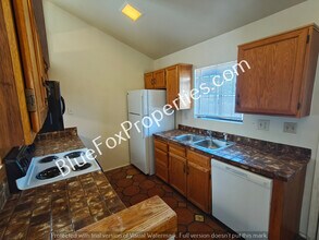 2740 N Malibu Dr in Tucson, AZ - Building Photo - Building Photo