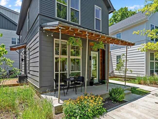 645 Nashua Ln in Nashville, TN - Building Photo - Building Photo