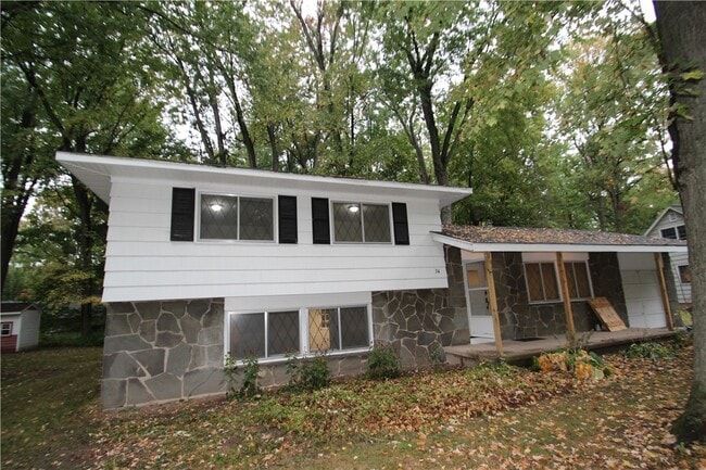 property at 34 Bright Oaks Dr