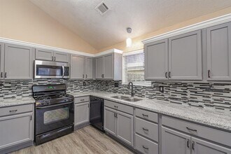 15903 N Trace Dr in Houston, TX - Building Photo - Building Photo