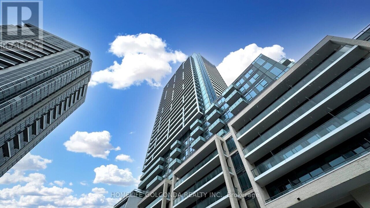 8-S618 Olympic Gdn Dr in Toronto, ON - Building Photo