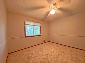 32 Woodpecker Ridge Rd in Tonka Bay, MN - Building Photo - Building Photo