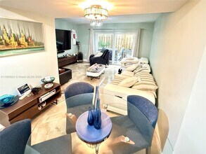 809 W Oakland Park Blvd, Unit K4 in Wilton Manors, FL - Foto de edificio - Building Photo