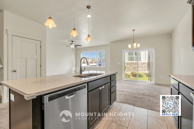 607 Sawback Ln in Draper, UT - Building Photo - Building Photo