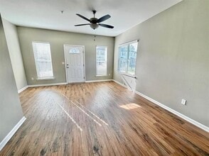 2281 Del Carmel Way in Tallahassee, FL - Foto de edificio - Building Photo